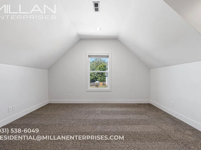 3509 Clover Hills Dr — Photo 32