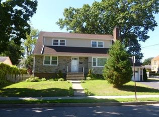 180 Pleasant Ave, Bergenfield, NJ 07621