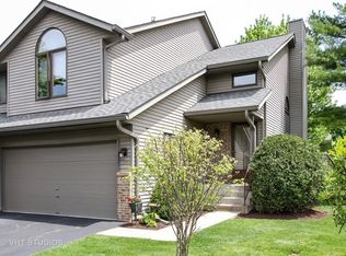 442 Berkshire Dr, Crystal Lake, IL 60014