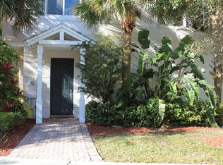 605 NW 38th Cir, Boca Raton, FL 33431