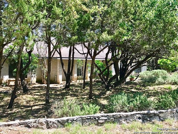 3rd image of 707 Misty Water Ln