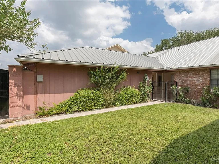 1218 Bluebird Ave — Photo 23