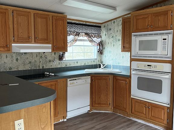 5th image of 12717 142nd Avenue Ct E #3