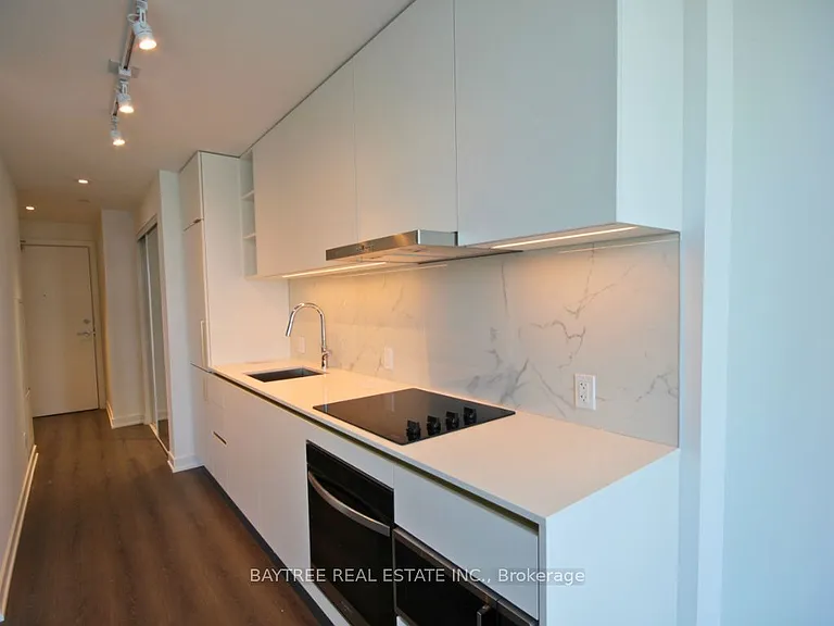 8 Wellesley St W #3305 — Photo 3