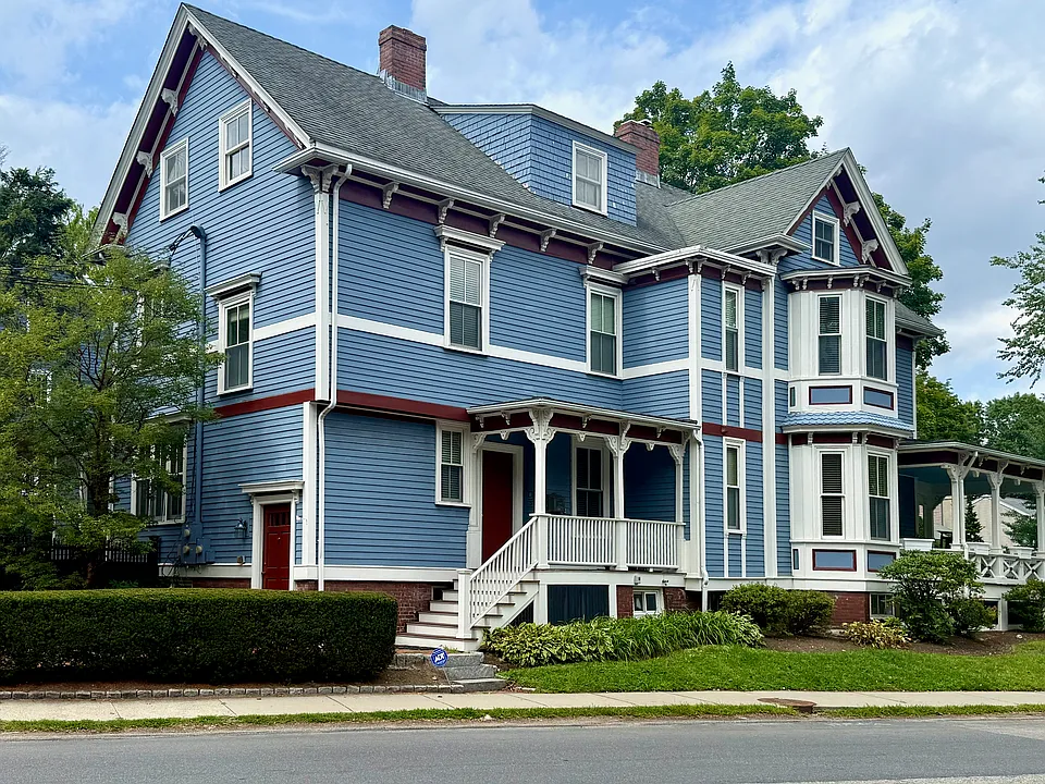 90 Highland Ave #2