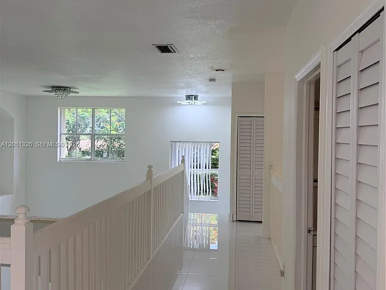 3802 SW 165th Ter — Photo 16