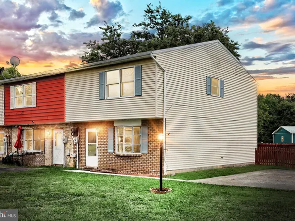5 Pin Oak Dr, Gettysburg, PA 17325