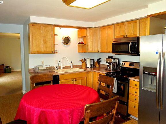 2nd image of 14918 NE 35th Cir