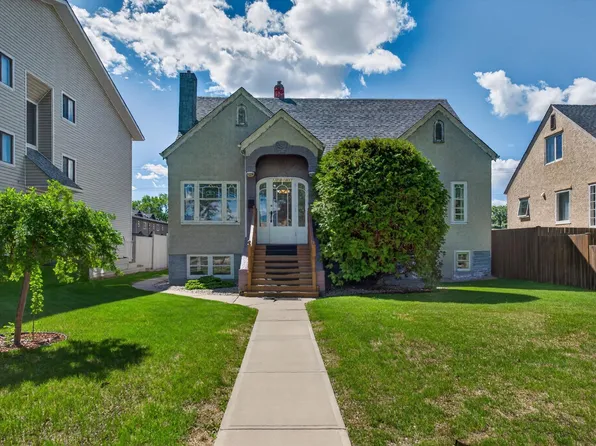 11010 106th St NW, Edmonton, AB T5H 2Y4