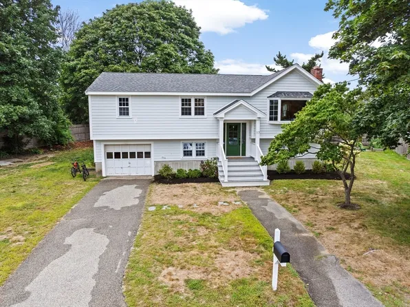 17 Murphys Ln, Scituate, MA 02066