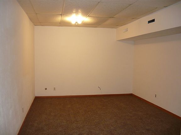 4th image of 308 Kedzie Ave