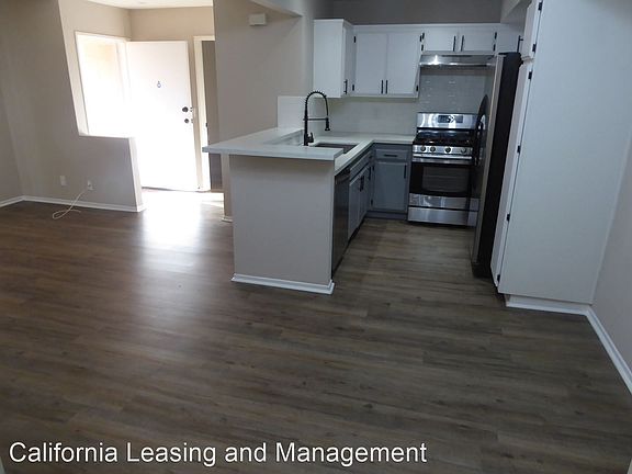 2nd image of 24429 Valle Del Oro Unit 202