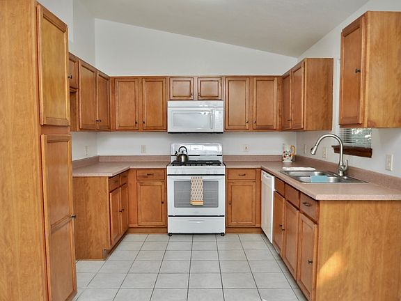 4th image of 5105 Valentine Pl