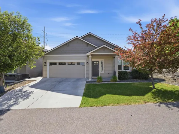 557 Roslyn Ct, Richland, WA 99352
