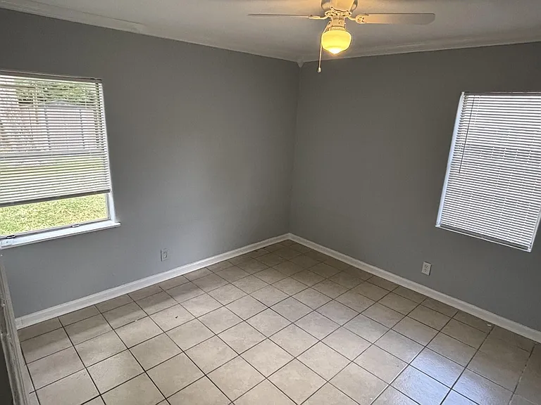 3017 Fern St — Photo 3