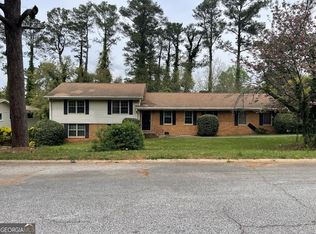 1621 Hebron Ln, Riverdale, GA 30296