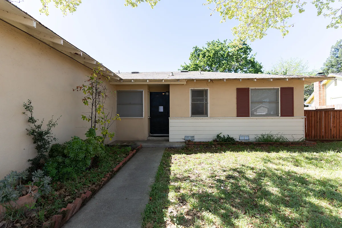 Building Photo - 3124 Sheffield Pl