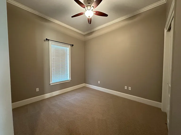 804 Watermarke Ln — Photo 5