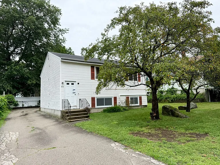 197 Calef Rd — Photo 11