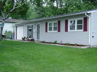 13 Center Rd, Streamwood, IL 60107