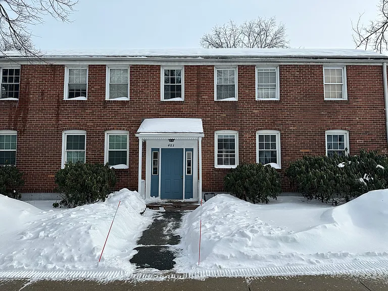 483 Cold Spring Ave #1-B — Photo 1