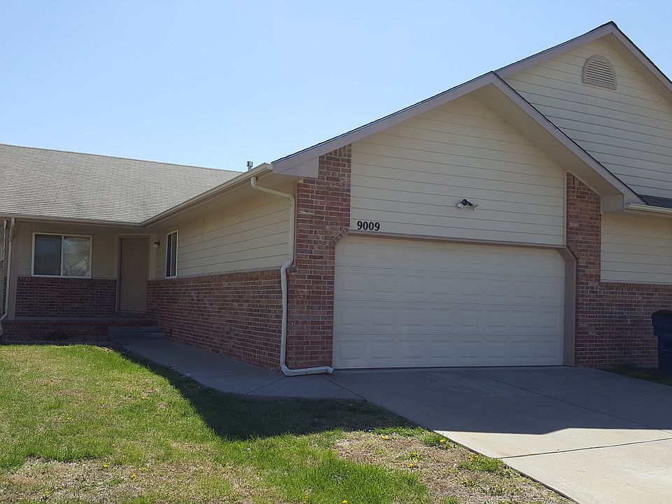 9009 W Delano Circle Wichita, KS 67212