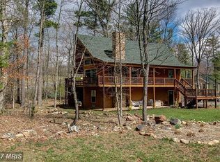 47 Indian Run Ln, Berkeley Springs, WV 25411