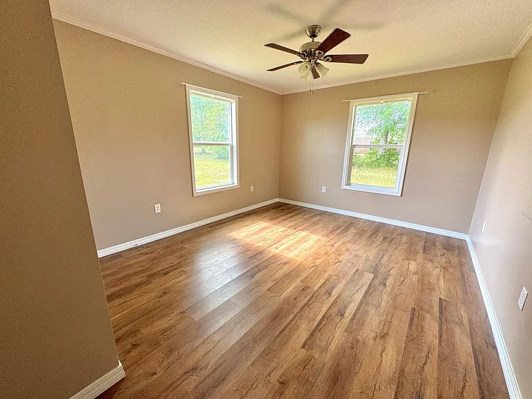 1190 Carnes Rd — Photo 33