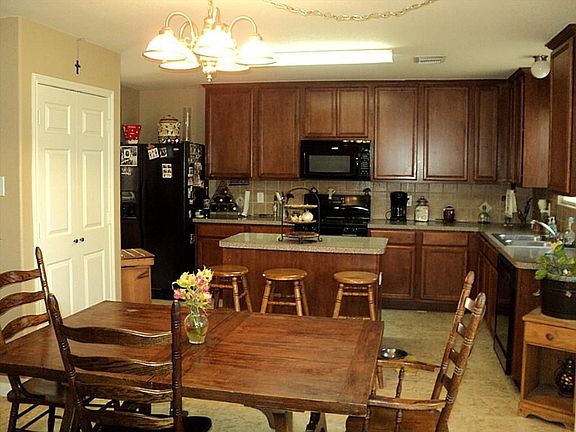 5th image of 20934 Barbons Heath Ct