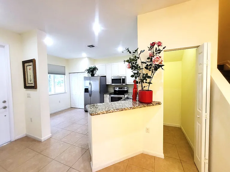 2582 Langrove Ln SW — Photo 9