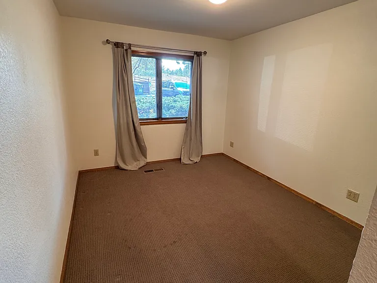 2831 N Walnut Hills Dr — Photo 6