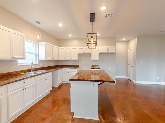 2nd image of 309 New Mineral Springs Rd