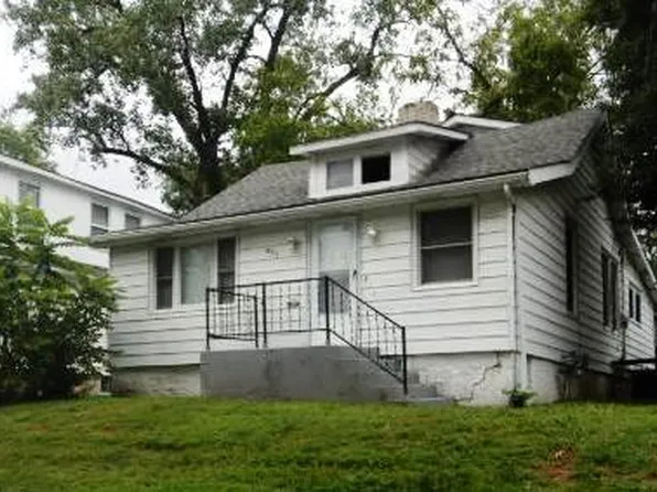 8311 Flora Ave, Saint Louis, MO 63114