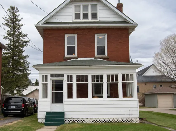 15 James St, Smiths Falls, ON K7A 1W7