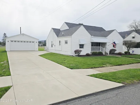 401 Washington Ave, West Wyoming, PA 18644