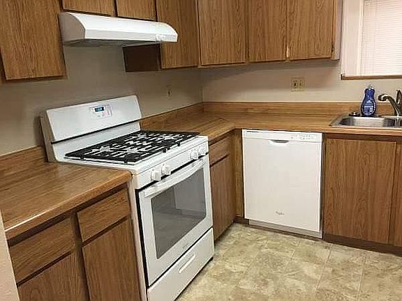 3rd image of 12306 Lake St APT A