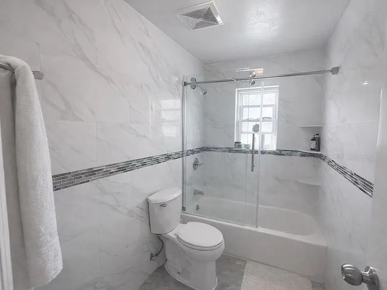 1168 Rockland Ave #2 — Photo 5