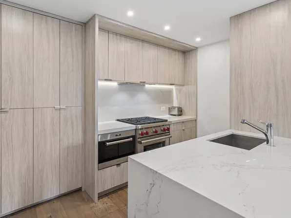 350 East 82nd Street image 1 of 15