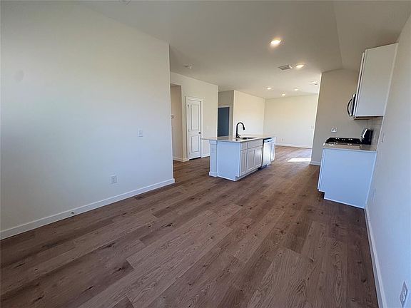4th image of 2233 SE 89th Ter