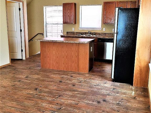 5th image of 2829 W Hillshire Dr
