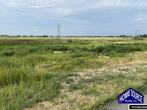 1955 Riverview Rd, Riverton, WY 82501