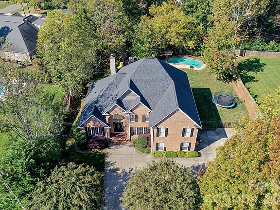 2nd image of 406 Canvasback Rd