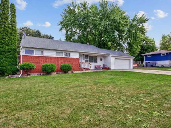 608 7th St NE, Waseca, MN 56093