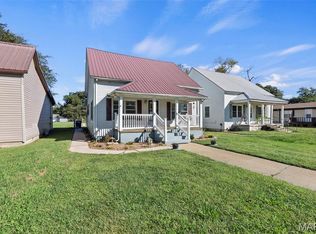 205 E Beech St, Sikeston, MO 63801