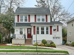 726 Center Ave, River Edge, NJ 07661