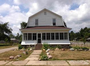 623 N Hemlock St, Evart, MI