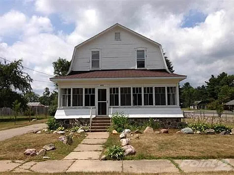 623 N Hemlock St photo 1
