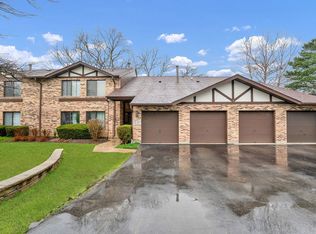 6267 Trinity Dr #2-D, Lisle, IL