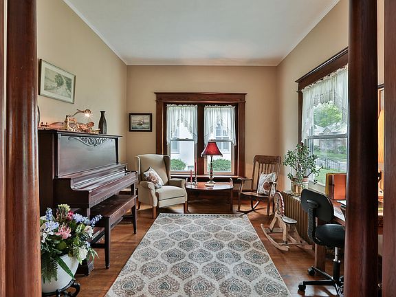 5th image of 616 Magnolia Ave