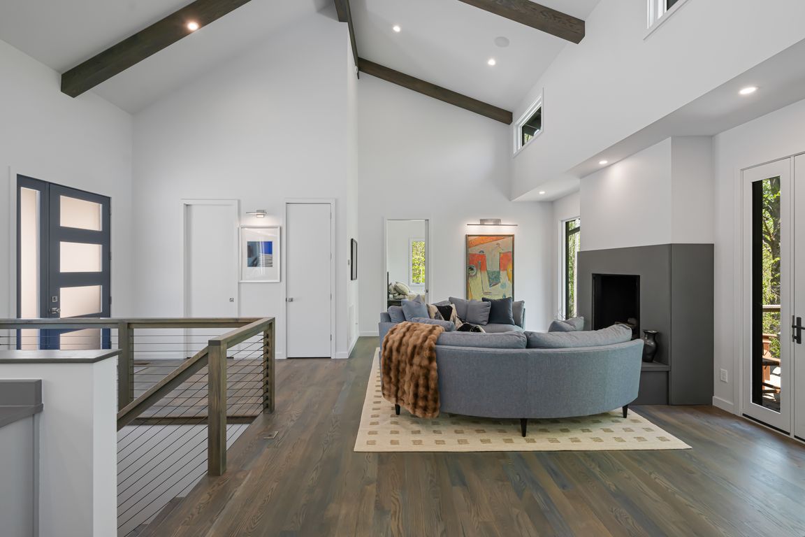 next background image